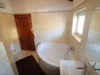 Недвижимость Коттедж 200 м², Центр, Опатия: 20