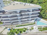 Недвижимость Четырехкомнатная квартира в центре: 2