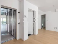 Недвижимость Четырехкомнатная квартира в центре: 6