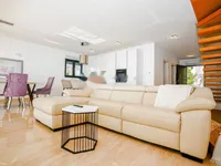 Недвижимость Семейный дом 250 м², Опатия: 11