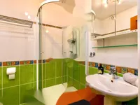 Недвижимость Двухкомнатная квартира в центре: 17