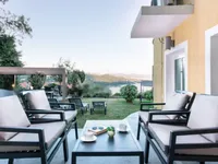 Недвижимость Трехкомнатная квартира Центр: 1