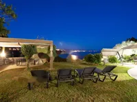 Недвижимость Трехкомнатная квартира Центр: 16