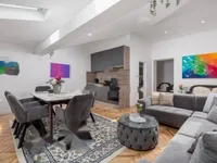 Недвижимость Трехкомнатная квартира Центр: 1