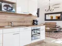 Недвижимость Семейный дом 430 м², Центр.: 17