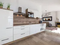 Недвижимость Семейный дом 430 м², Центр.: 18