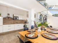 Недвижимость Семейный дом 430 м², Центр.: 20