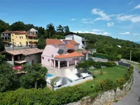 Недвижимость Семейный дом 500 м², Центр, Опатия: 25