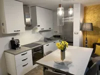 Недвижимость Двухкомнатная квартира в центре: 5