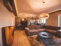 Недвижимость Семейный дом 404 м², Центр: 24