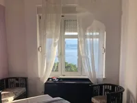 Недвижимость Четырехкомнатная квартира, Центр, Опатия: 9