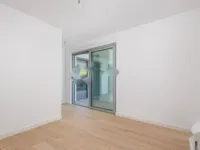 Недвижимость Трехкомнатная квартира в центре: 19