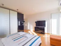 Недвижимость Четырехкомнатная квартира в центре: 6