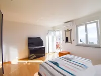 Недвижимость Четырехкомнатная квартира в центре: 7