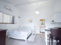 Недвижимость Четырехкомнатная квартира в центре: 24