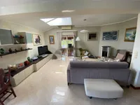 Недвижимость Трехкомнатная квартира в центре Опатии: 2