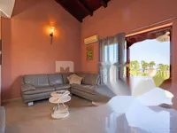 Недвижимость Семейный дом 340 м², Центр: 5