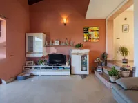 Недвижимость Семейный дом 340 м², Центр: 6