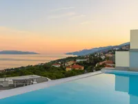 Недвижимость Семейный дом 200 м² в Центре: 10