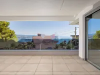 Недвижимость Двухкомнатная квартира Центр: 3