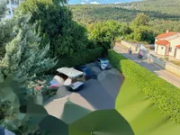 Недвижимость Трехкомнатная квартира центр: 8