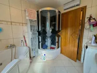 Недвижимость Трехкомнатная квартира центр: 11