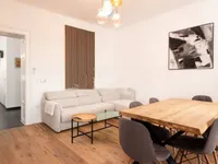 Недвижимость Четырехкомнатная квартира, Центр, Опатия: 1