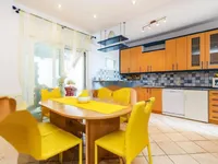 Недвижимость Четырехкомнатная квартира, Опатия: 7