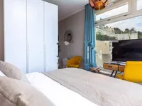 Недвижимость Семейная вилла 4 м², Запад: 16