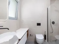 Недвижимость Трехкомнатная квартира Центр: 6