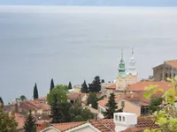 Недвижимость Трехкомнатная квартира в центре: 4