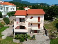 Недвижимость Семейный дом 400 м², Центр, Опатия: 2