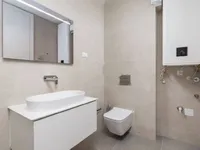 Недвижимость Двухкомнатная квартира центр: 18