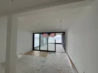 Недвижимость Двухкомнатная квартира в центре: 4