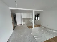 Недвижимость Двухкомнатная квартира в центре: 5