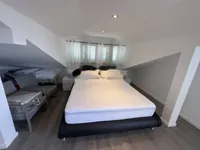 Недвижимость Четырехкомнатная квартира, Центр, Опатия: 24