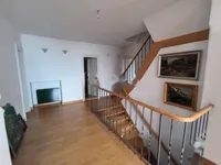 Недвижимость Семейный дом 369 м², Центр: 5