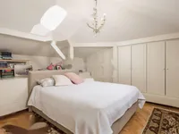 Недвижимость Четырехкомнатная квартира, Центр : 15