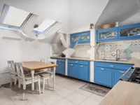 Недвижимость Четырехкомнатная квартира, Центр : 18