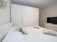 Недвижимость Трехкомнатная квартира, Центр: 20