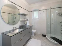 Недвижимость Трехкомнатная квартира, Центр: 21