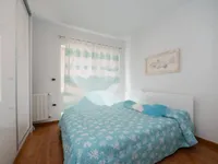 Недвижимость Трехкомнатная квартира, Центр: 22