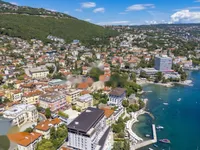 Недвижимость Трехкомнатная квартира, Центр: 9