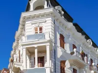 Недвижимость Трехкомнатная квартира, Центр: 12