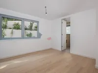 Недвижимость Двухкомнатная квартира в центре: 11