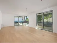 Недвижимость Двухкомнатная квартира в центре: 12