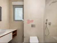 Недвижимость Двухкомнатная квартира в центре: 14