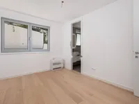 Недвижимость Трехкомнатная квартира в центре: 19