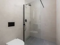 Недвижимость Трехкомнатная квартира в центре: 25