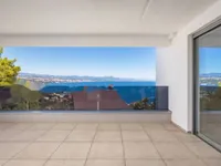 Недвижимость Трехкомнатная квартира в центре: 9